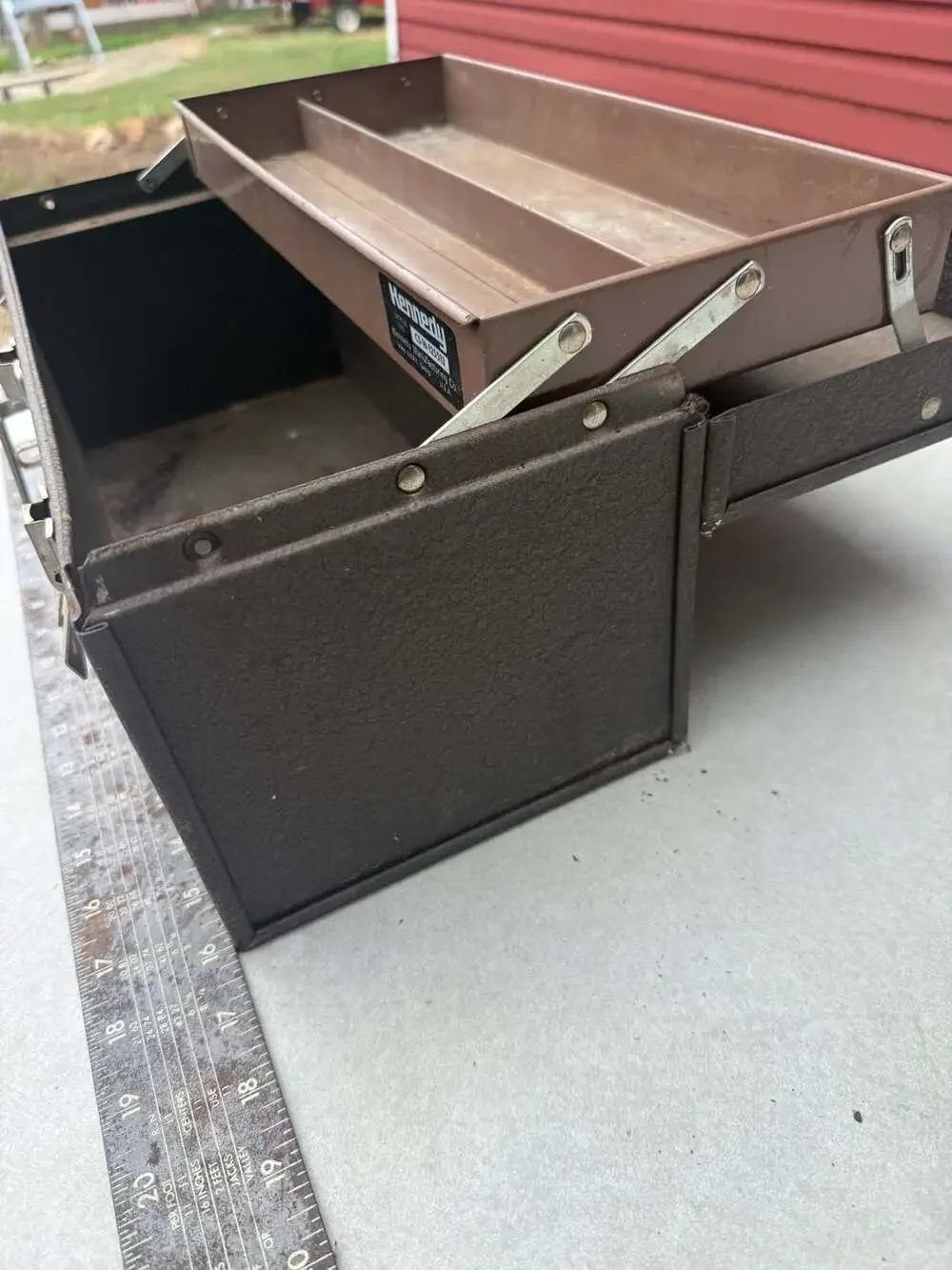 Vintage Kennedy Brown Metal Cantilever Tool Box Style CS-16-125513